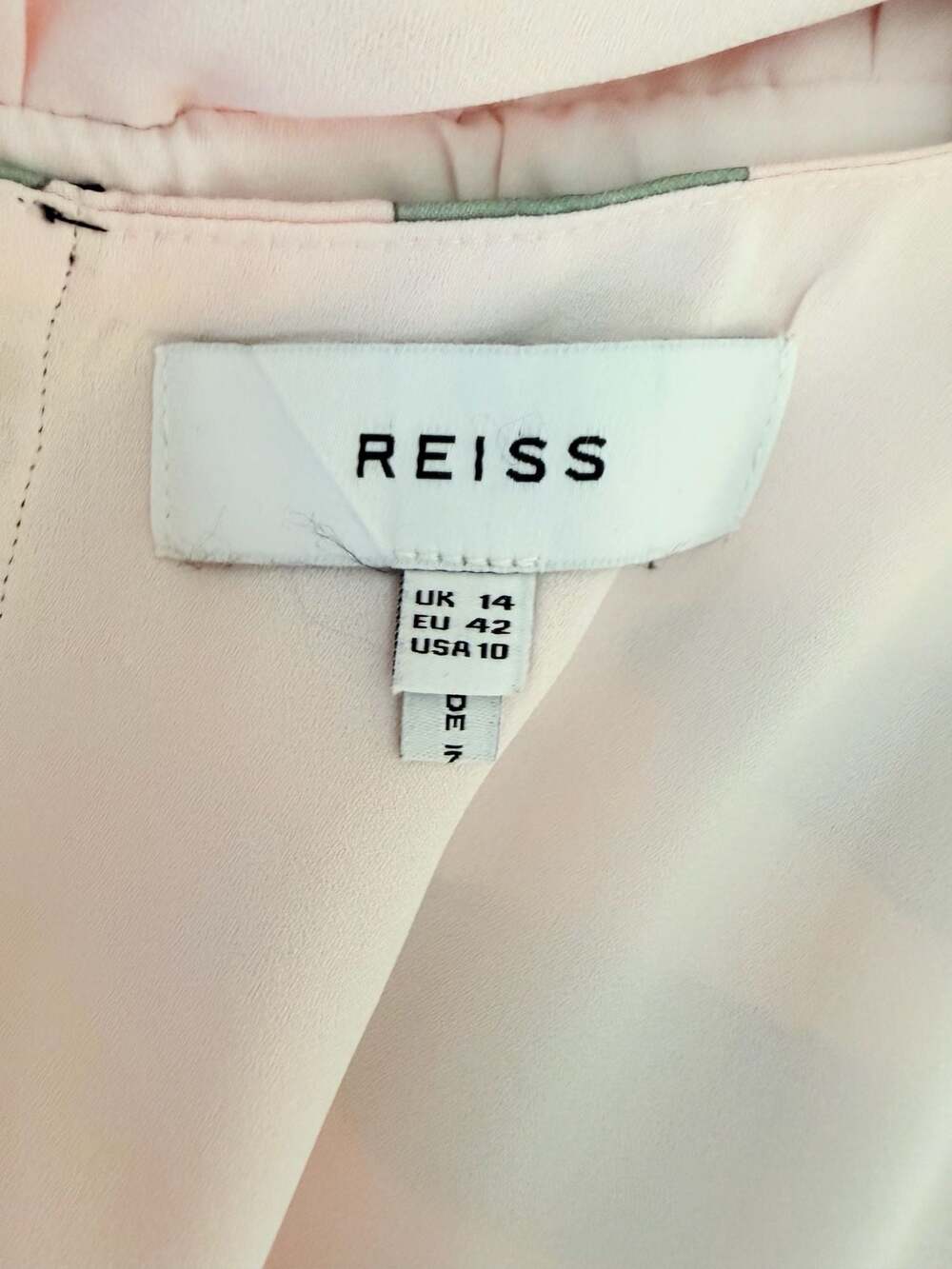 Reiss - Picture 6 of 7